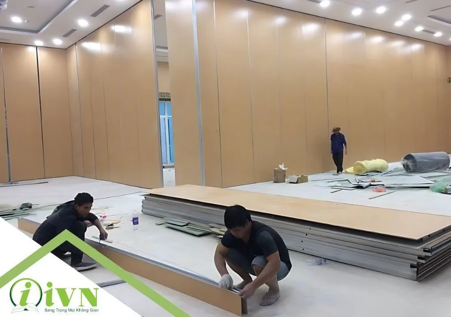 đội ngũ thi công vách ngăn di động chuyên nghiệp iVN