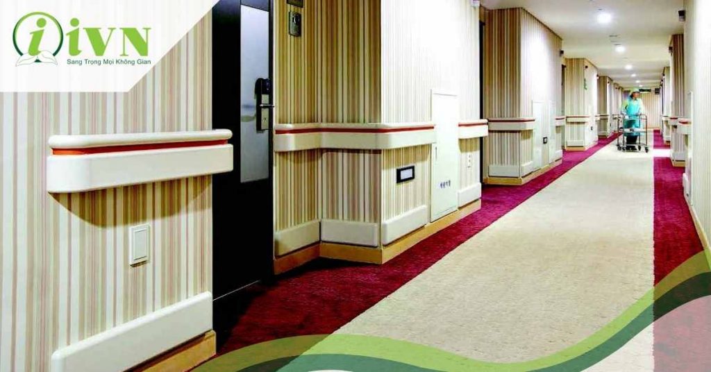 Tay vịn hành lang bệnh viện bằng nhựa Acrylic Vinyl PVC có tốt không?