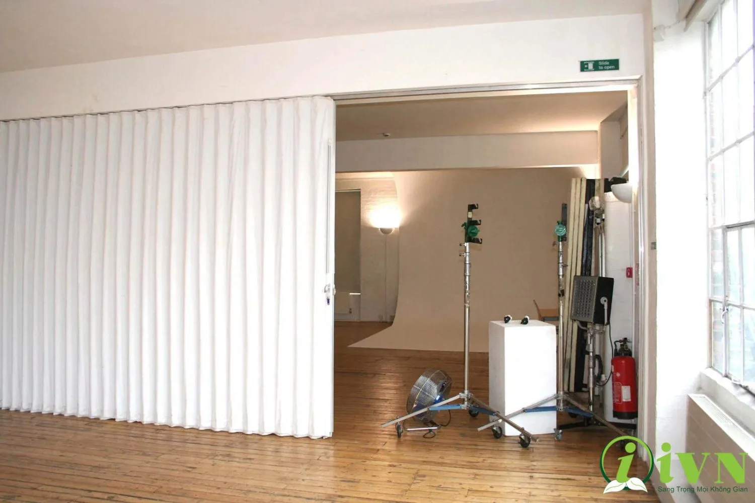 Vách ngăn xếp nhựa PVC