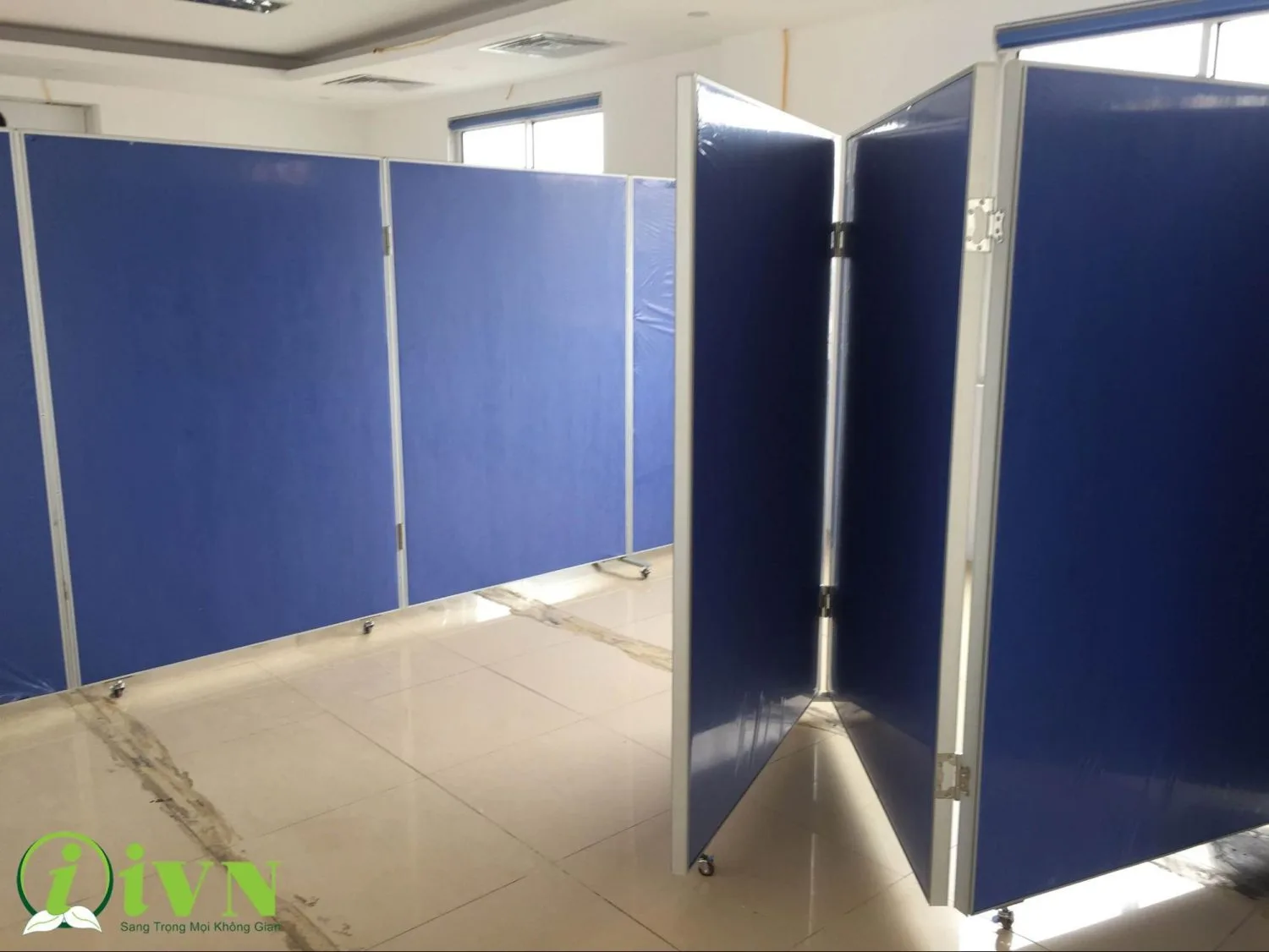 nơi mua vách ngăn di động có bánh xe tại bình định