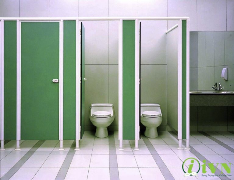 Vách ngăn vệ sinh Compact HPL do iVN sản xuất và lắp đặt tại Quảng Nam