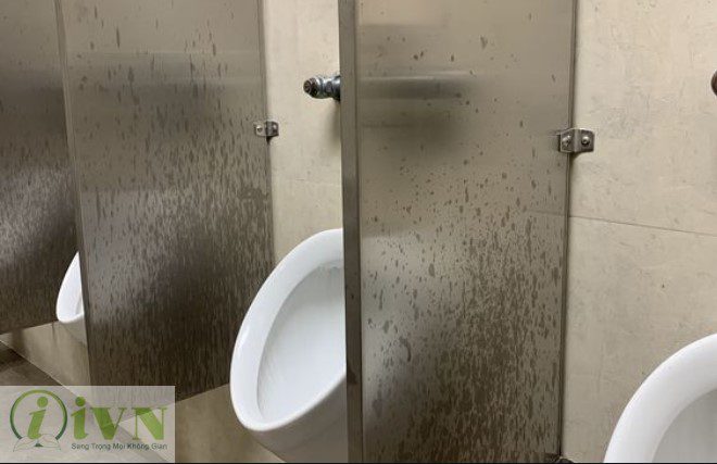 Vách ngăn vệ sinh chịu nước là gì?