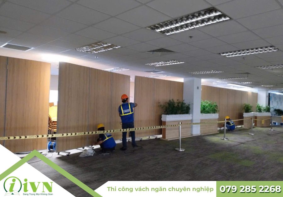vách ngăn di động có bánh xe toà nhà intel khu công nghệ cao