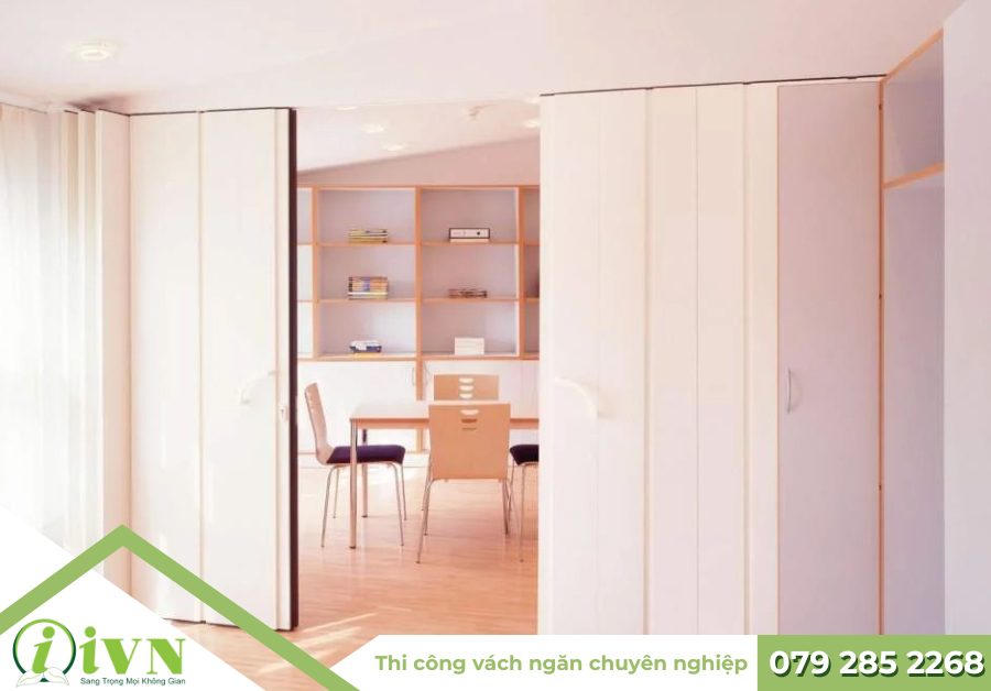 Vách ngăn di động bằng nhựa được ứng dụng rộng rãi trong văn phòng, nhà hàng khách sạn, hội nghị