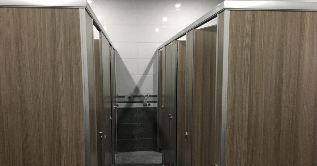 Vách ngăn vệ sinh Vĩnh Phúc giá tốt, lắp đặt tận nơi